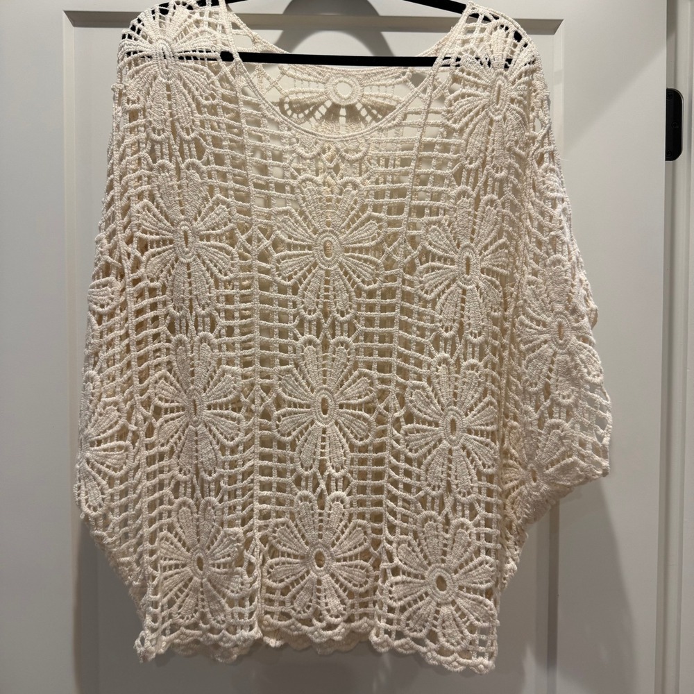 Coastal Crochet MakeMeChic Plus 1XL Floral Dolman Beach Cover Up Top